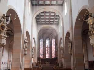 Michael auf dem Michaelsberg prägt sichtbar das Stadtbild Siegburgs. 1064 gründete der Kölner Erzbischof Anno II die Benediktinerabtei.