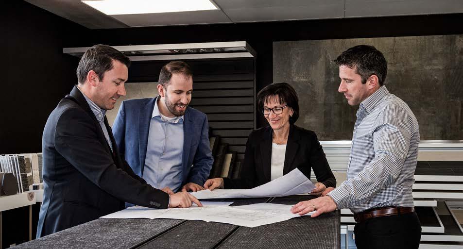 Geschäftsleitung: Silvia Bircher mit ihren drei Söhnen Daniel, Patrik und René (von links nach rechts) Marmobisa AG ein innovatives Familienunternehmen mit Tradition.