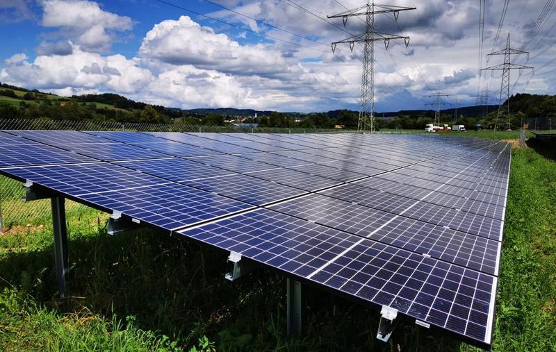 Kostenentwicklung PV bei solarcomplex 6.000 5.000 4.000 Aufdach Freiland Referenzpunkt Referenzpunkt2 3.000 2.