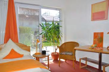 p. 2 Übernachtungen inklusive Einzel-/Doppelzimmer mit Süd Balkon Flasche Prosecco auf dem Zimmer Tägliches Schlemmer-Frühstücksbuffet Tageskarte für die Wellness-und Saunaland- schaft Waldsee Therme