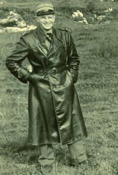 Divisionär Frank Seethaler * 1920 Dr. iur.