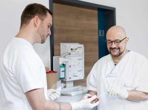 Hinter den Kulissen Hygiene und Infektionsprävention nehmen eine zentrale Rolle innerhalb der Qualitätssicherung der Haßberg-Kliniken ein.