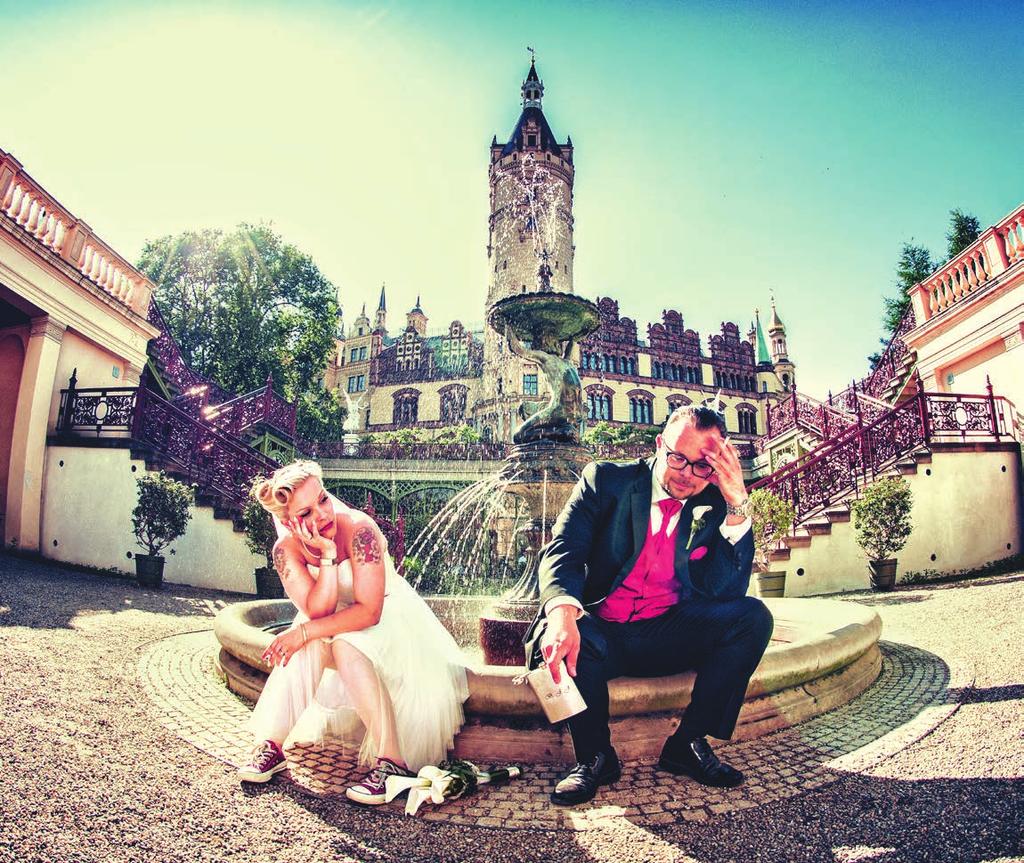 hauspost April Januar 2020 2018 www.hauspost.de www.hauspost.de Seite 2/3 Warten auf den großen Tag Das Brautpaar Jakobs (Foto) aus der Nähe von Wismar ließ sich für das Hochzeitsfoto vom Schweriner Schloss inspirieren.