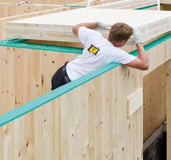 Auf zwei 2-stöckige Wohnblocks wird ein drittes Geschoß in Holzbauweise aufgesetzt. Ausgeführt wird die Baumaßnahme durch die Firma Eder Holzbau aus Bad Feilnbach.