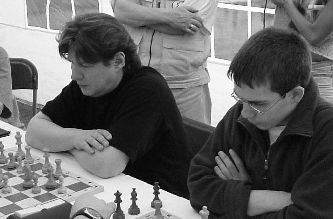 Mitteilungsblatt Heft 5/2010 15 schach beim SV Osram, dem Klub von Bernhard Riess. Er wollte bei der BSG BA Tempelhof an jenem Abend ein Schnellturnier mitspielen.