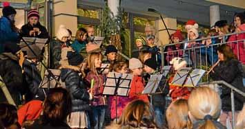 Mit den musikalischen Darbietungen in einer schönen Atmosphäre auf dem Marktplatz soll die Gemeinschaft gepflegt und dabei Kindern, Eltern und Großeltern eine Freude gemacht werden.