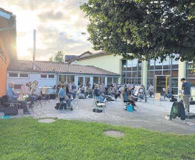 Juni, vielleicht überrascht gelauscht! An diesem Abend durften wir nach genau 111 Tagen, zum ersten Mal wieder zusammen proben.