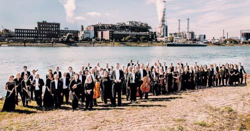 nach 100 zurückliegenden Spielzeiten die Musik zu den Menschen in Rheinland-Pfalz bringt, um sie für alle Menschen zugänglich zu machen.