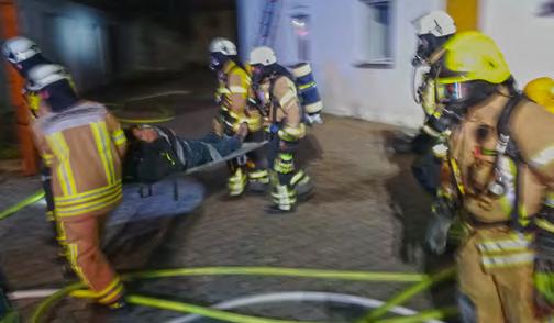 Pretzfeld, Reuth und Bammersdorf gerufen. Kurz vor 19:30 Uhr meldeten sich die Piepser und Sirenen zu Wort. Angenommen wurde ein Wohnhausbrand in der Ebermannstädter Straße.