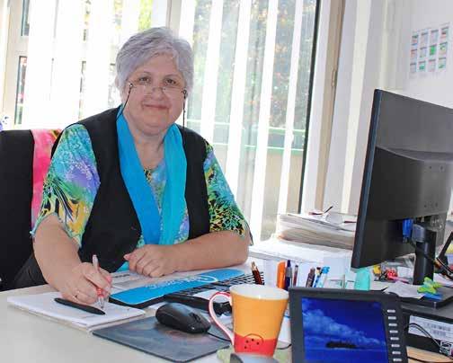 Unter uns Einladungen, Mailings, Geburtstagslisten Jane Rüter hilft trotz Rente noch an zwei Nachmittagen, wo sie kann.