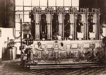 24 25 Unabhängigkeit vom Wasserstand: Gasgenerator zur Stromerzeugung, 1931 Briefklammern, die sich nach anfänglichen Schwierigkeiten gut verkauften, erfolgte ab 1932.