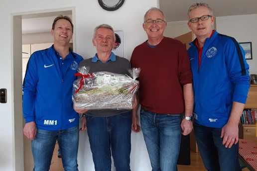 Fridolin Gutmann wurde 75! Fridolin wurde 75 Jahre alt und die Vereine gratulierten dem vielfachen Ehrenmitglied.