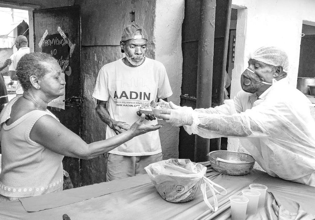 SOLIFONDS Mit kollektiven Küchen sorgt die brasilianische Obdachlosenbewegung MTST in Zeiten von Corona und Lockdowns für Verpflegung.