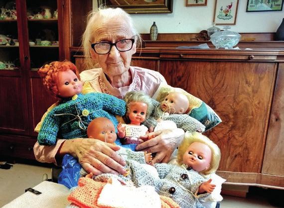 Menschen in Bethel Die Puppentante von Lobetal Sigrid Stauch hat unzählige Puppen behäkelt und bestrickt. Sigrid Stauch kann auf ein langes, ereignisreiches Leben zurückblicken.