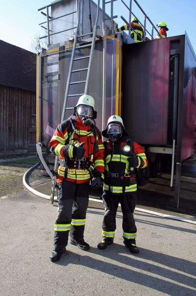 Für eineinhalb Tage stand dazu vor dem Obermeitinger Feuerwehrhaus eine mobile, gasbetriebene Brandsimulationsanlage, die die vier GEL-Gemeinden (Obermeitingen, Untermeitingen, Klosterlechfeld und