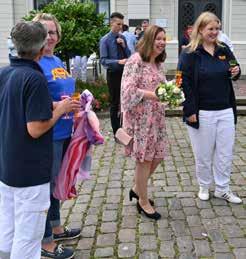 Juli 2020 hat im Oldenburger Rathaus unsere damalige Mitarbeiterin in der Ambulanten Pflege Susi Storm ihren Ehemann Philipp standesamtlich geheiratet.