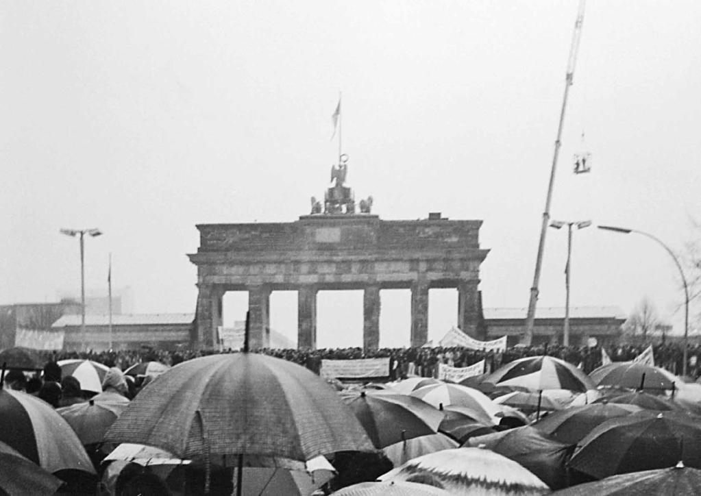 WOLFRAM KLINGER Helmut Kohl spricht vor