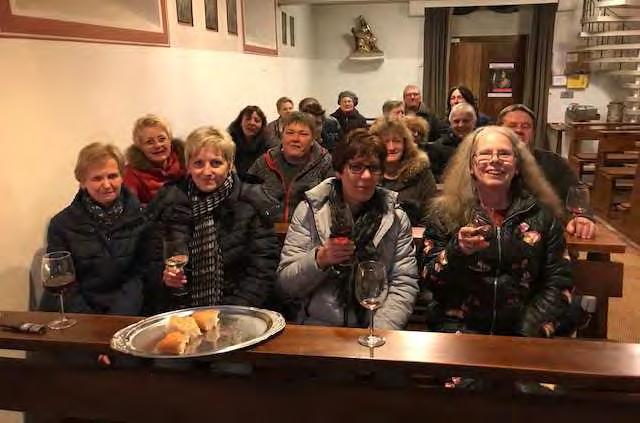 Filiale Dippach - 45 - Gründonnerstag in Dippach Mit Brot und Wein bzw. Saft wurde in Dippach am Gründonnerstag das Letzte Abendmahl Jesu nachempfunden.