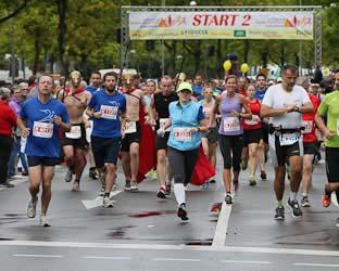 Halbmarathon ins Programm genommen. 1290 Marathon Finisher übertrafen im ersten Jahr noch 1070 beim Halbmarathon.