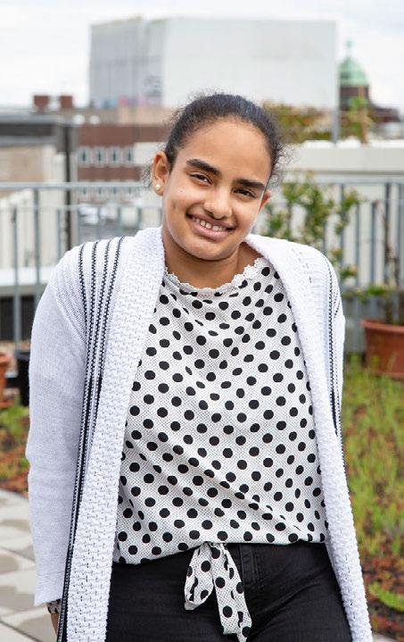 16 Nadia, 14 Jahre Ab 16 sollte man schon wählen dürfen. Wir Kinder und Jugendliche erleben die Zukunft ja länger als die Erwachsenen, da sollten wir mitentscheiden.