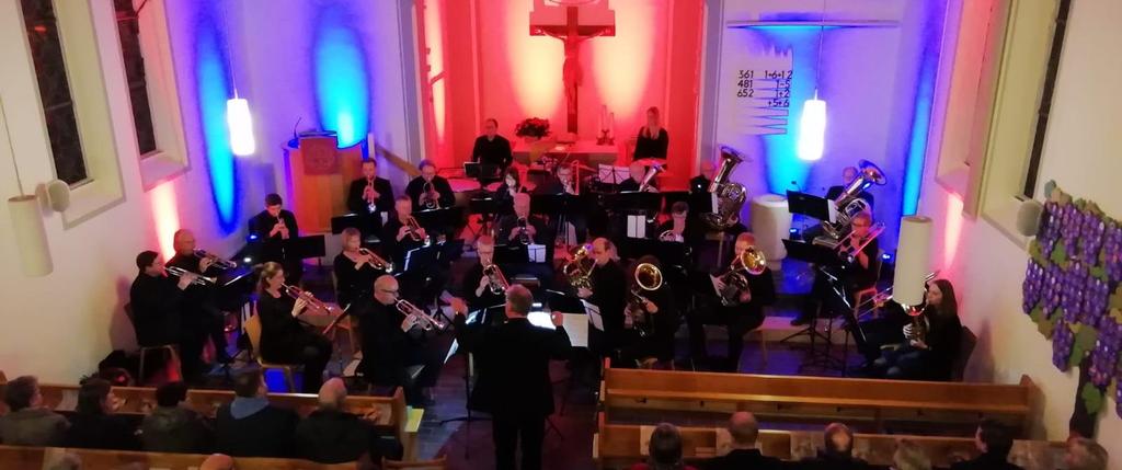 Mai 2017 gab Dieter Lückemeier im Rahmen eines Bläsergottesdienstes in der Christuskirche den Dirigentenstab an Frank Kröger weiter, der seit 2012 Mitglied im Posaunenchor Oberbauerschaft ist.