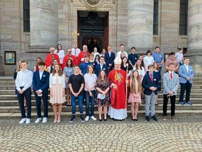 Informationen, Termine & Veranstaltungen St. Blasien St. Blasien Am 19. Juni 2021 wurde durch Weihbischof Dr. Christian Würtz 28 Jugendlichen das Sakrament der Firmung im Dom zu St. Blasien gespendet.