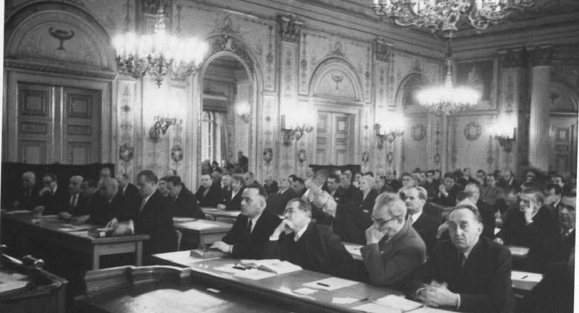 Am 1. Dezember 1946 waren die Hessen aufgerufen, erstmals nach dem Krieg ein frei gewähltes Parlament zu bestimmen. Vier Parteien waren zur Wahl zugelassen.