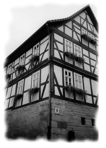 Sontra und seine Stadtteile Stadtteil Berneburg Wahrzeichen des 730 Jahre alten Stadtteils ist die einstige Kemenate, in der das Geschlecht derer von Biedenfeldt seit 1180 ansässig einst Wohnung
