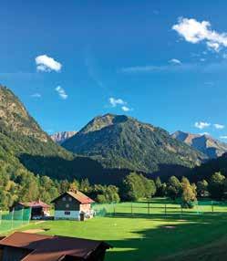 in der alpinen Umgebung der 9-Loch- Anlage des südlichs ten Golfplatzes in Deutschland. Traumhaft gelegen inmitten der Oberstdorfer Berge auf ca.