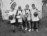 Basketball-Tour macht Station in Wenden: Devise Fair Play Jugendliche können sich bei nächster AOK- Geschäftsstelle anmelden Kreisgebiet/Wenden. Am 23.