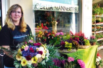 Die gelernte Floristin stellt seit 25 Jahren Blumensträuße und Gestecke für den ganz persönlichen Anlass zusammen. GUTSCHEIN Monika Kather kreiert geschmackvolle Sträuße für jeden Anlass.