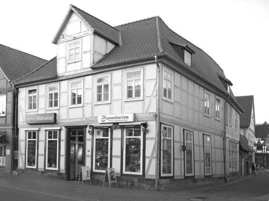 Marktstraße 65 Amtsgerichtes Burgdorf ist zu entnehmen, dass der Seilermeister Brill 1834 eine Hypothek von 1.000 Reichsthalern in Gold aufnimmt. Der Zinssatz beträgt 4½ Prozent.