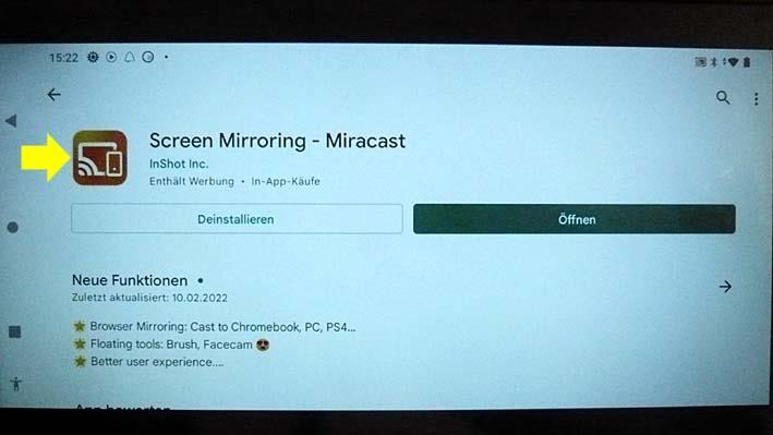 Installieren Sie die App Screen Mirroring Miracast auf Ihrem Android Tablet / Handy.