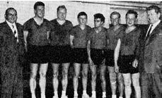 Stabilisierung Konsolidierung und Stabilisierung Vereinsentwicklung von 1960 bis 1980 In der Saison 1960/61 ging eine junge Mannschaft verstärkt durch die Routiniers Hoffschulte und Kebekus an den