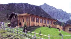kärnten / Osttirol S c h o b e r g r u p p e Lienzer Hütte 1.977m OeAV Sektion Lienz K a r n i s c h e r H a u p t k a m m Neue Porzehütte 1.