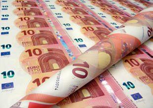 Im ersten Halbjahr 2013 wurden insgesamt 317.000 gefälschte Euro-Banknoten aus dem Verkehr gezogen.