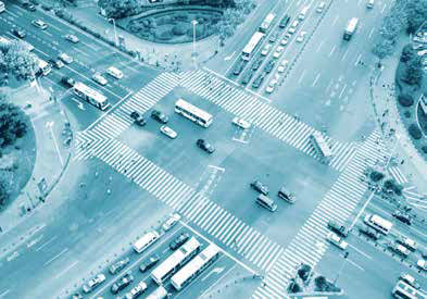 Fallbeispiel o Integriertes Straßenverkehrsmanagement In Großstädten kann ein Verkehrsleitsystem, das nicht an den Verkehrsfluss angepasst ist, dazu führen, dass beispielsweise unkoordinierte