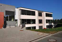 Depuis septembre 2012 la nouvelle Maison Relais, avec une cantine et des salles de classes supplémentaires, fait également partie du centre scolaire de Wincrange.