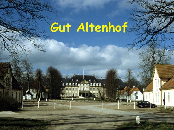 der Tageskarte + Fahrradkarte kann der Weg nach Gettorf überbrückt werden. Mit dem Auto fahren Sie auf der B76 und nehmen die erste Abfahrt nach Gettorf.