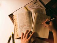 Priester Tun Mein Plan, um meine Gewohnheit regelmäßigen Betens und Schriftstudiums zu pflegen: Weitergeben Gib weiter, was du beim Schriftstudium lernst.