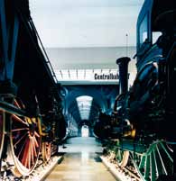 Fußweg vom Hauptbahnhof und der prunkvolle Salonwagen des bayerischen Märchenkönigs Ludwig II.