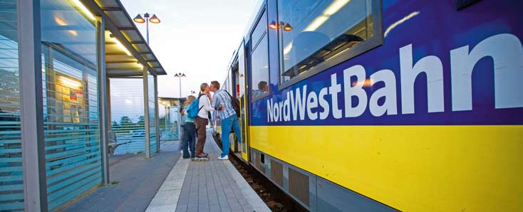 Liebesgrüße aus Niedersachsen: Pro Bahn, VCD und NABU glaubten an die Zukunft der Nebenstrecke. Das Angebot der NordWestBahn geht über die reine Bereitstellung von Zugfahrten hinaus.
