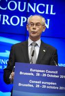 Es gibt Kommissare für die ganze EU; jedes Land kann also einen Kommissar zum in Kreuzform erbauten Berlaymont-Gebäude in Brüssel entsenden.