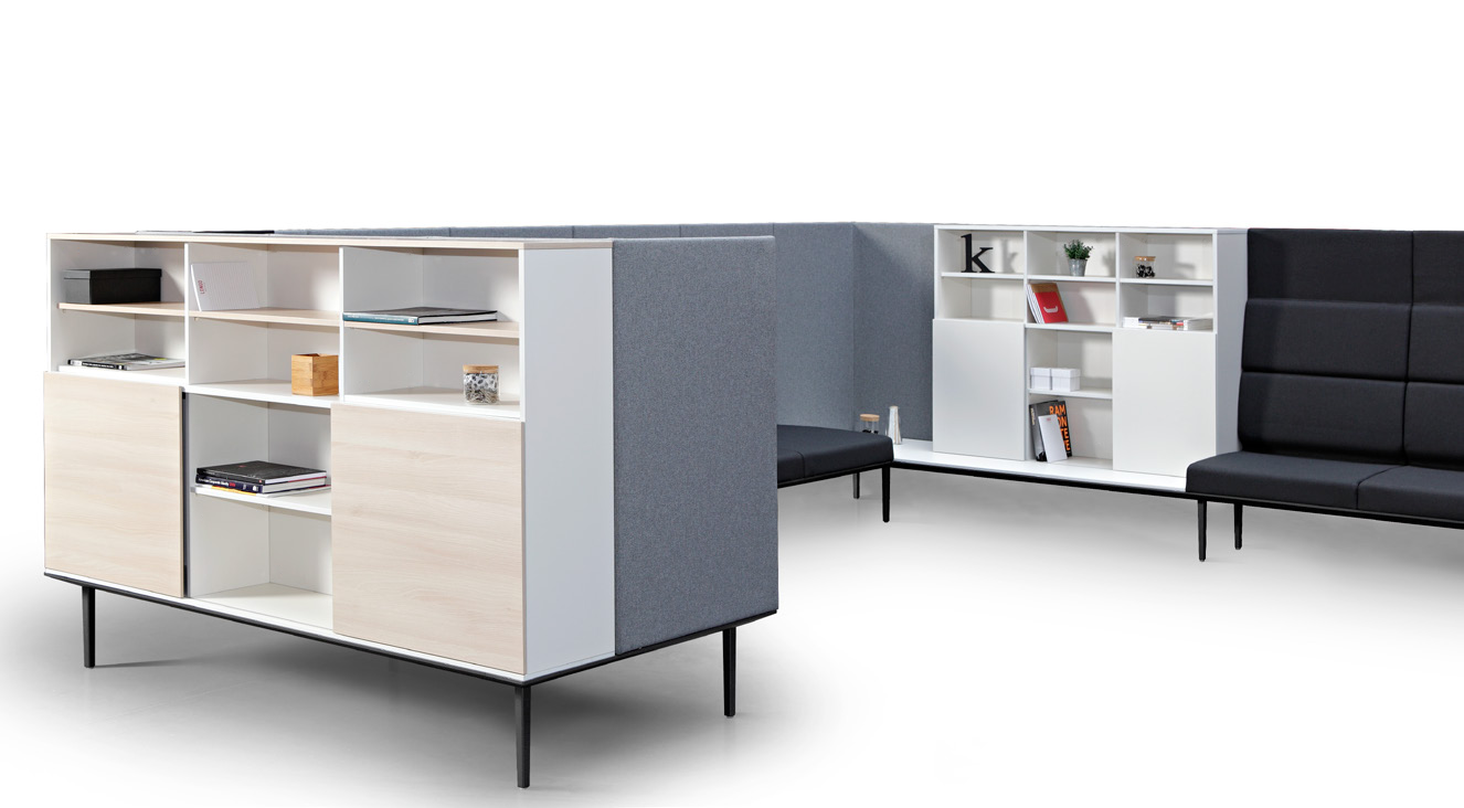 Longo is a modular system consisting of sofas, operative and managerial desks, with storage solutions ( cabinets, libraries), accessories and sound absorbing panels which incorporate decorative