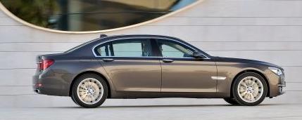 BMW AG Perfekte Produktperformance bedingt einen strategischen Ansatz F01 Mittelkonsole Explo ZB Miko Bolzen 00140.423.27 ZB Seitenverkleidung rechts 00140.416.02 Dekorleiste rechts Bolzen 00140.423.27 ZB Deckel rechts 00140.