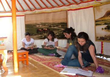 Steppe Eco Camp seit 2007 auf Initiative der Gemeinde gegründet und hat sich aktiv seit 2009 durch die