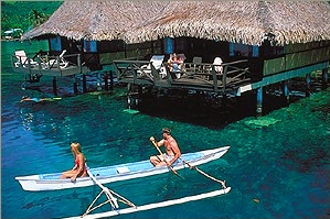 Blickpunkt Tourismus auf Tahiti Seite 3 Tourismus statt Bomben Gezielt fördert die Territorialregierung Französisch-Polynesiens den Tourismus, der nach dem Ende der Atomversuche als neues wichtiges