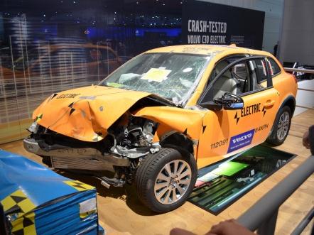 Simulation statt teurer Tests Automobilindustrie Crashtest Simulation