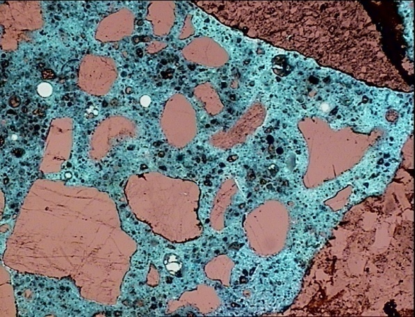 keine Schädigung erkennbar M: Mörtelmatrix G: reaktives Gesteinskorn Abbildung 55: Mikroskopische Aufnahmen von Dünnschliffen des