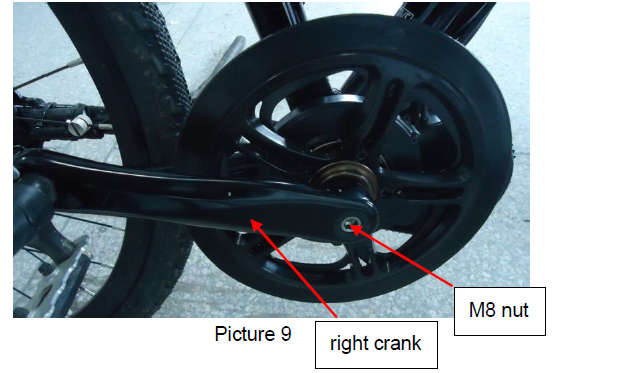 Bild 8 8.Fixiere die rechte Kurbel auf dem Fahrrad mit M8 Innensechskantschraube. Anzugskraft: 35 40N.